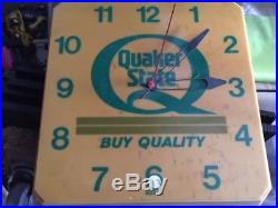 1960 Era Quaker State Motor Oil Gas Station Lighted Clock/sign