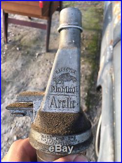 Early Original Gargoyle Mobiloil Artic Diamond Motor Oil Bottles & rack