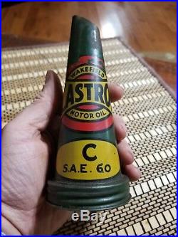 Early Original Wakefield Castrol Embossed Motor Oil Bottle With Original Spout