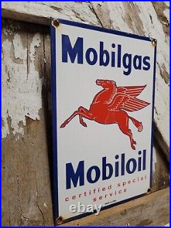 Old Vintage Mobil Porcelain Sign Gas Station Motor Oil Service Garage Pegasus