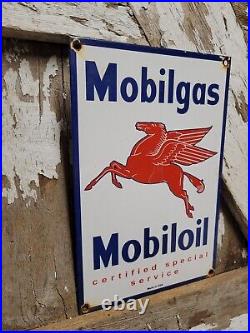 Old Vintage Mobil Porcelain Sign Gas Station Motor Oil Service Garage Pegasus