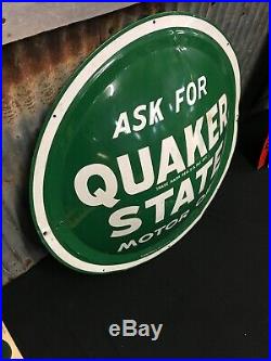 Original QUAKER STATE Motor Oil Convex Button Sign 24 G-114 Gas Petroliana