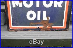 RARE 1920's STANDARD ISO VIS MOTOR OIL SELF FRAMED PORCELAIN SIGN GAS OIL CAR