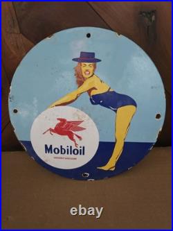 Vintage Mobiloil Motor Oil Porcelain Gas Pump Sign Mobil Mobilgas Vintage Mobiloil Motor Oil Porcelain Gas Pump Sign Mobil Mobilgas