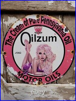 Vintage Oilzum Porcelain Sign 1962 Motor Oil Gas Station Service Pump Plate Girl