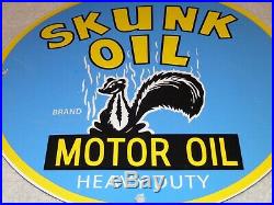 Vintage Skunk Heavy Duty Motor Oil Animal 11 3/4 Porcelain Metal Gasoline Sign