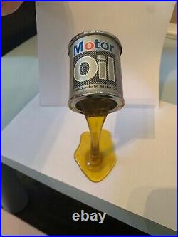 Vintage motor oil sign/can